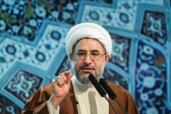 عضو مجلس خبرگان رهبری : سگگردانی ، جنگ با هویت ملی ما است / اگر مسئولان نمیتوانند جلوی سگگردانی را بگیرند ، باید گروههای مردمی وارد میدان شوند