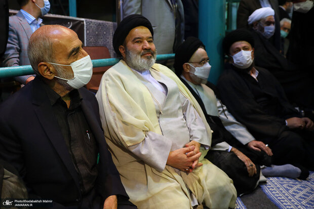 حسین شریعتمداری هم به مراسم وداع با پیکر دعایی رفت / مدیرمسئول «کیهان» درباره مدیرمسئول «اطلاعات» چه گفت ؟ + عکس ها