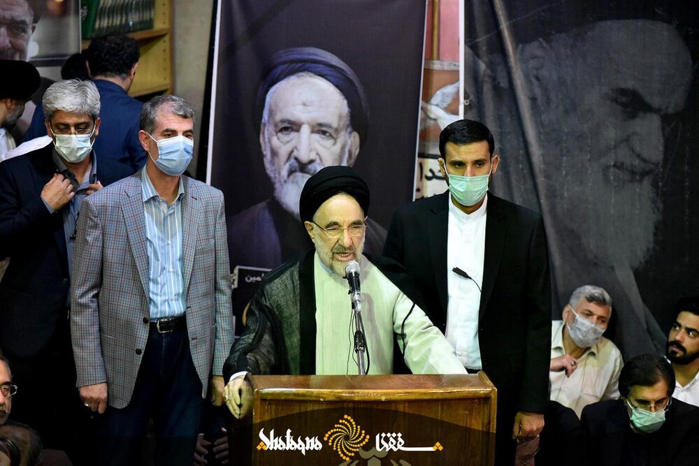 سید محمد خاتمی در مراسم وداع با پیکر دعایی : او همیشه تلاش میکرد ، کدورت ها را رفع کند + عکس