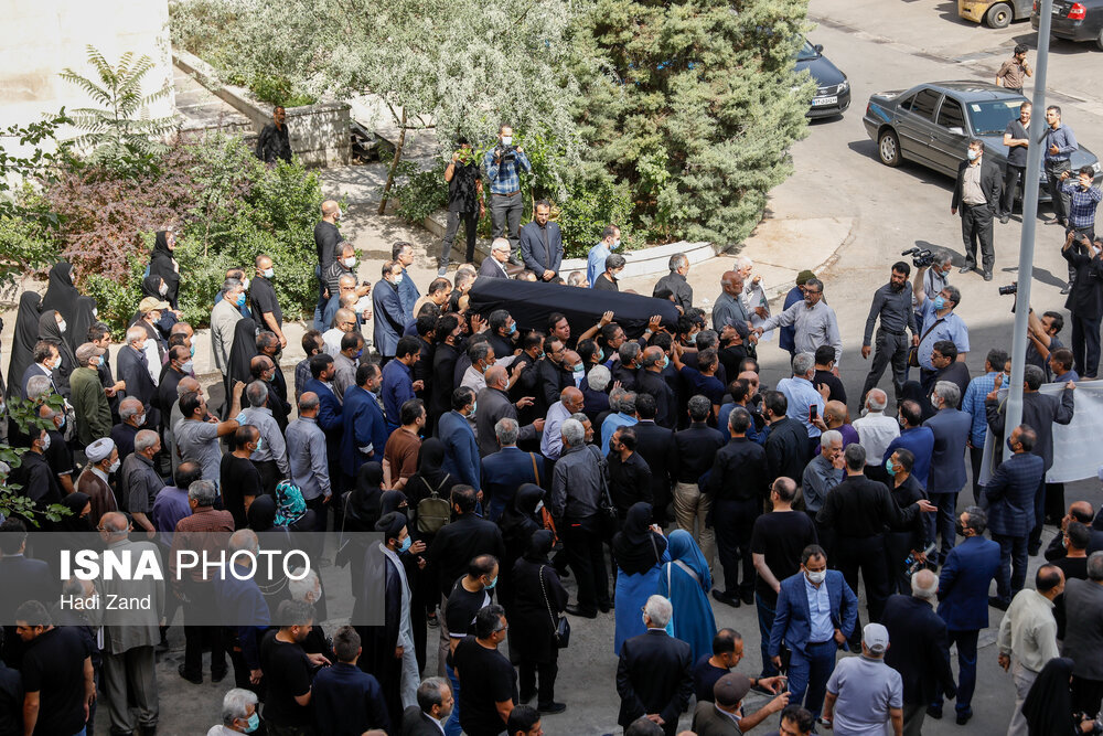 مراسم وداع با پیکر دعایی در حسینیه جماران + سخنرانی خاتمی، ظریف، ربیعی و رحمانی