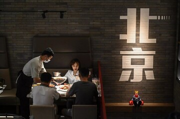 تصاویر | هجوم چینی‌ها به رستوران‌ها پس از پایان ممنوعیت کرونا