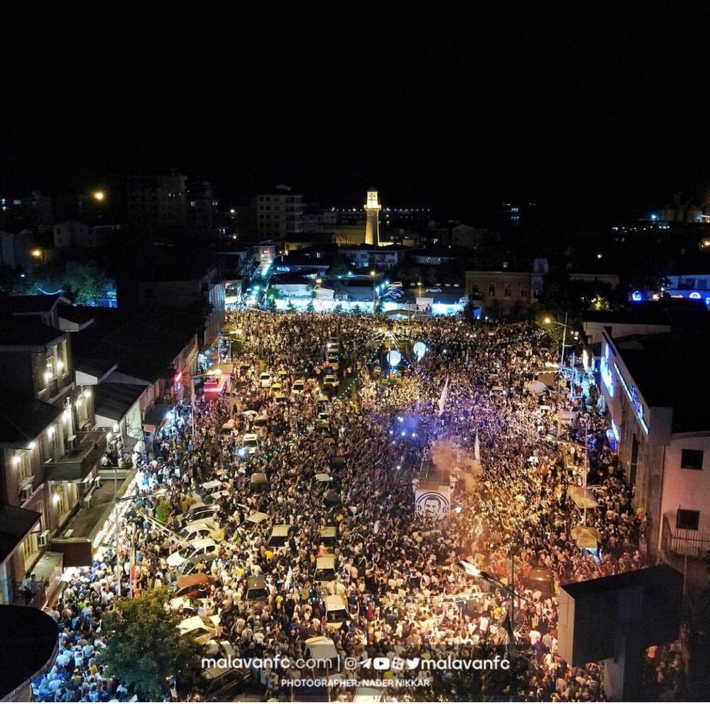 جشن قهرمانی ملوانیها به سبک اروپاییها/عکس