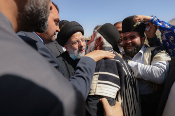 دیدار چهره به چهره رئیس جمهور در روستای لبد