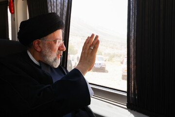 دیدار چهره به چهره رئیس جمهور در روستای لبد