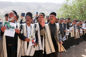 دیدار چهره به چهره رئیس جمهور در روستای لبد