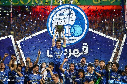 وقتی سرمربی احتمالی استقلال، کاپیتان رونالدو بود/عکس وقتی سرمربی احتمالی استقلال، کاپیتان رونالدو بود/عکس