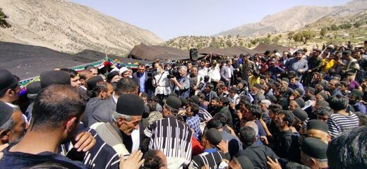 دیدار چهره به چهره رئیس جمهور در روستای لبد