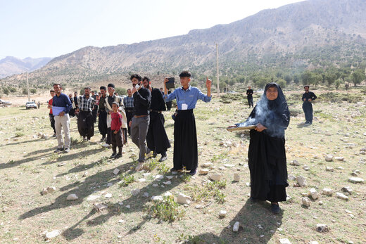 دیدار چهره به چهره رئیس جمهور در روستای لبد