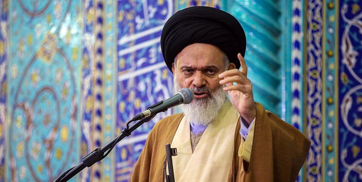 خطیب جمعه قم : با توقیف دو کشتی ، یونانیها ، با زبان بیزبانی گفتند ما غلط کردیم / دوران بزن دررو تمام شده