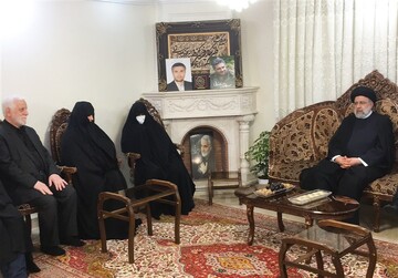 رئیسی در دیدار خانواده شهید صیاد خدایی : اقدام به ترور نشانه زبونی و استیصال دشمنان نظام  است