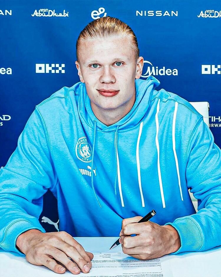 غول نروژی رسما آبیپوش شد/عکس