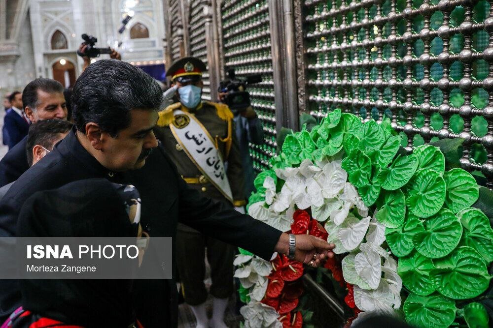 تصاویری از حضور رییس جمهور ونزوئلا در حرم امام خمینی (ره)