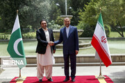 امير عبداللهيان يلتقي وزير الخارجية الباکستاني في طهران
