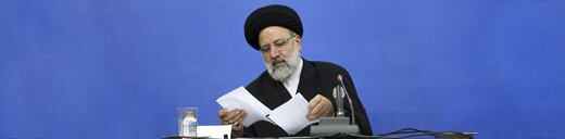 ادعای عضو هیأت رئیسه مجلس درباره «تحسین رئیسی از سوی روحانی»