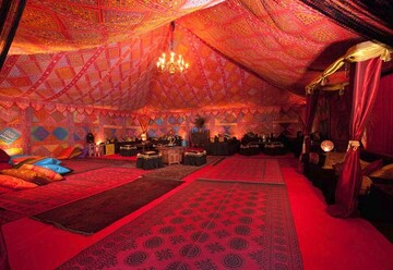 تدارکات برای بادیه نشینی مسافران جام جهانی قطر!