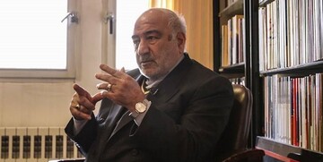  اولین فرمانده سپاه : «کری» در مجلس آمریکا سخنرانی و به جمهوریخواهان اعتراض کرده و گفته ما قراردادی بستیم که ایران در ۸ سال تجزیه می شد ، شما نگذاشتید