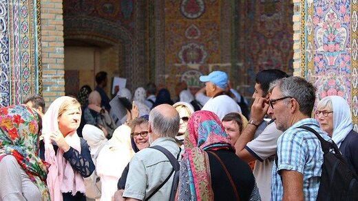 إيرادات السياحة الإيرانية تنمو بنسبة 40% في2021