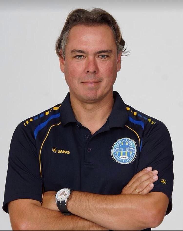 یک اسپانیایی دستیار گلمحمدی شد