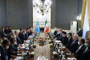 بدء الاجتماع المشترك بين الوفدين الايراني والكازاخستاني في طهران