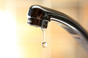 بیش از نیمی از مردم حتی برای نوشیدن به آب پاکیزه دسترسی ندارند/ میزان هدر رفت آب در کشور ما ۲۸ تا ۳۰ درصد است
