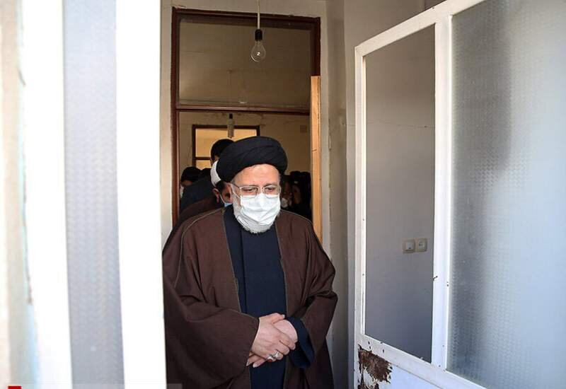 نماینده اصولگرای مجلس : نظرسنجیهای شش ماه پیش محبوبیت رئیسی را بالای ۷۰ درصد نشان میداد / مشکلات اقتصادی ، ممکن است قدری به محبوبیت دولت آسیب زند