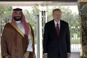 ببینید | سنت‌شکنی ولیعهد عربستان سعودی در ترکیه و واکنش کوبنده گارد افتخار!