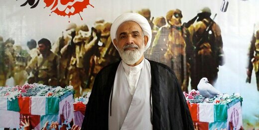 خطیب جمعه اقلید: بدحجابی افسارگسیخته شده/ نظارت کافی بر دوخت لباس نیست خطیب جمعه اقلید: بدحجابی افسارگسیخته شده/ نظارت کافی بر دوخت لباس نیست