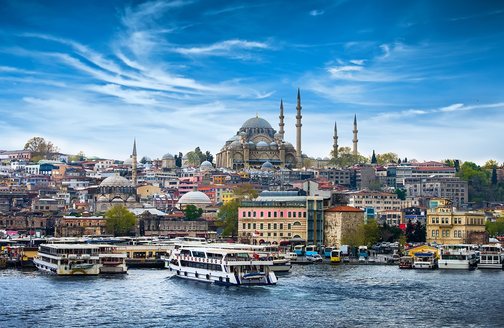 چگونه بلیط هواپیما کیش، مشهد و استانبول را گران نخریم؟