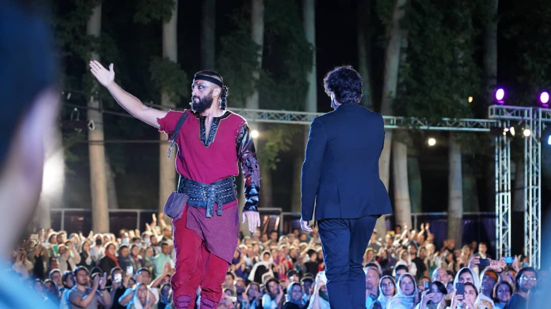 کنسرت نمایش سی‌صد با کارگردانی امیر جدیدی در کاخ سعد آباد به روی صحنه رفت 2