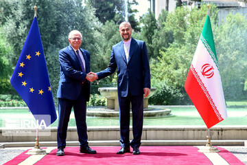 Borrell meets FM Amirabdollahian in Tehran