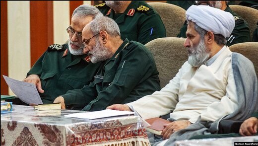 طائب: آمریکا تا ۲۰۳۰ قدرت جهانی را از دست می‌دهد /  ایران حقیقی، «الگوی جدید دموکراسی» در جهان شده