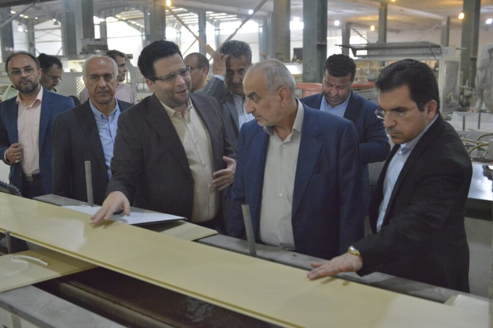 تقدیر مدیر کل صمت گیلان و معاون اقتصادی سازمان منطقه آزاد انزلی از واحد های تولیدی صادرات محور