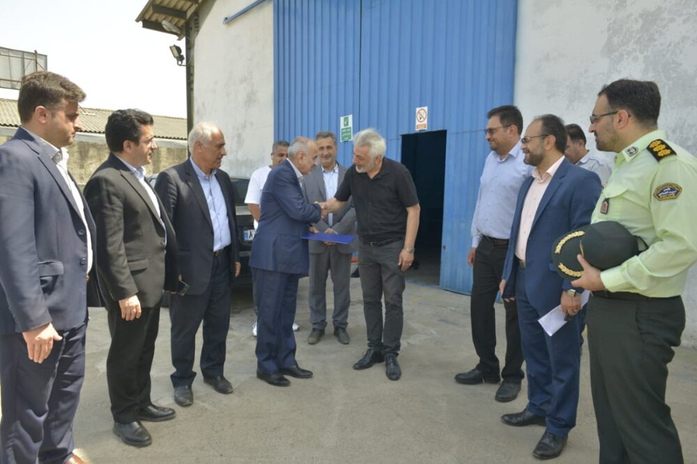 تقدیر مدیر کل صمت گیلان و معاون اقتصادی سازمان منطقه آزاد انزلی از واحد های تولیدی صادرات محور