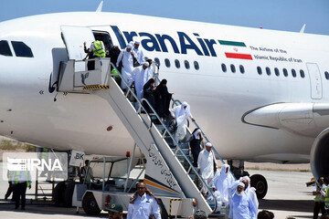 مسؤول : 30776 زائرا ايرانيا توجهوا الى السعودية لاداء فريضة الحج