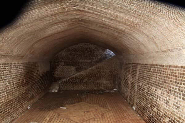 تبریز کهن شهر یخچالهای تاریخی/ کولرهای طبیعی را در تابستان داغ تجربه کنید!