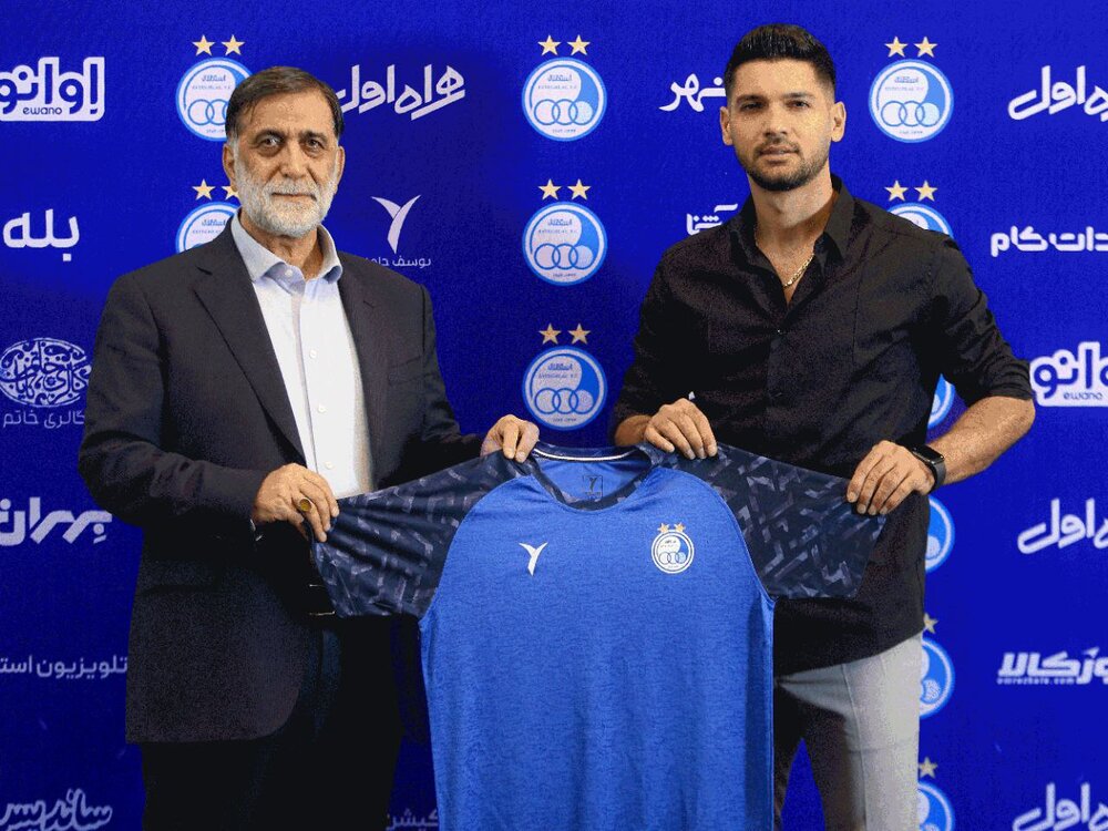 ستاره استقلال دوساله تمدید کرد/عکس