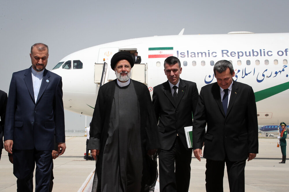 President Raisi arrives in Ashgabat