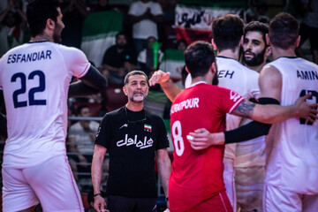 Iran volleyball team defeats Poland 3-2