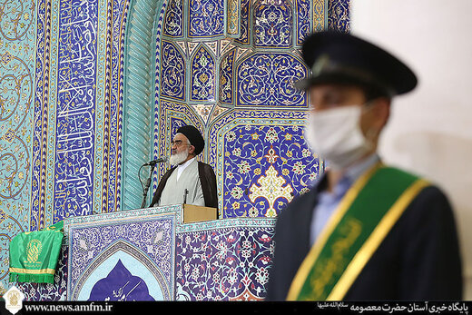 خطیب جمعه قم: نقش دشمن در اغتشاشات، به معنای نادیده گرفتن کمبودها، گرانی، بیکاری و مطالبات به حق مردم از مسئولان نیست 