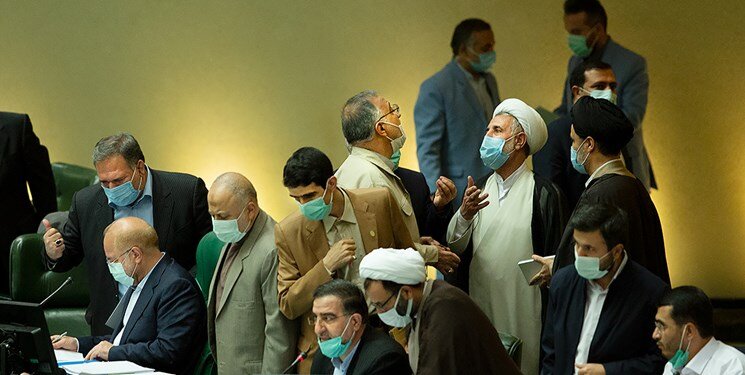 نماینده مجلس : مجلس انقلابی اوضاع کشور و اقدامات و اظهارات فتنه گران، اصلاحطلبان و اصولگرایان بیبصیرت و متحجران و ... را رصد میکند