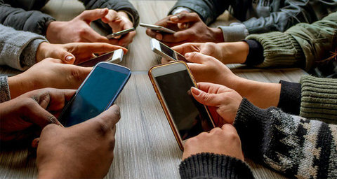 «قول قالیباف در حضور رهبری» درباره زمان تعیین تکلیف قانونمندی فضای مجازی