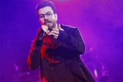 ببینید | اجرای آهنگ معروف «آغاسی» در کنسرت اهواز خواننده پاپ داخلی!