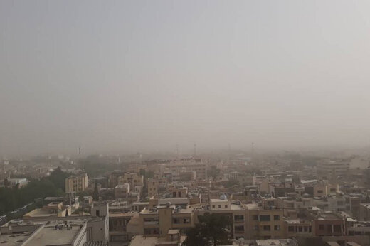 ببینید | وضعیت آلودگی شدید هوای اصفهان؛ محو شدن خورشید در غبار