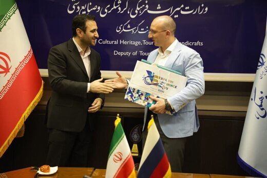 ايران وروسيا تتطلعان لتنمية التعاون السياحي