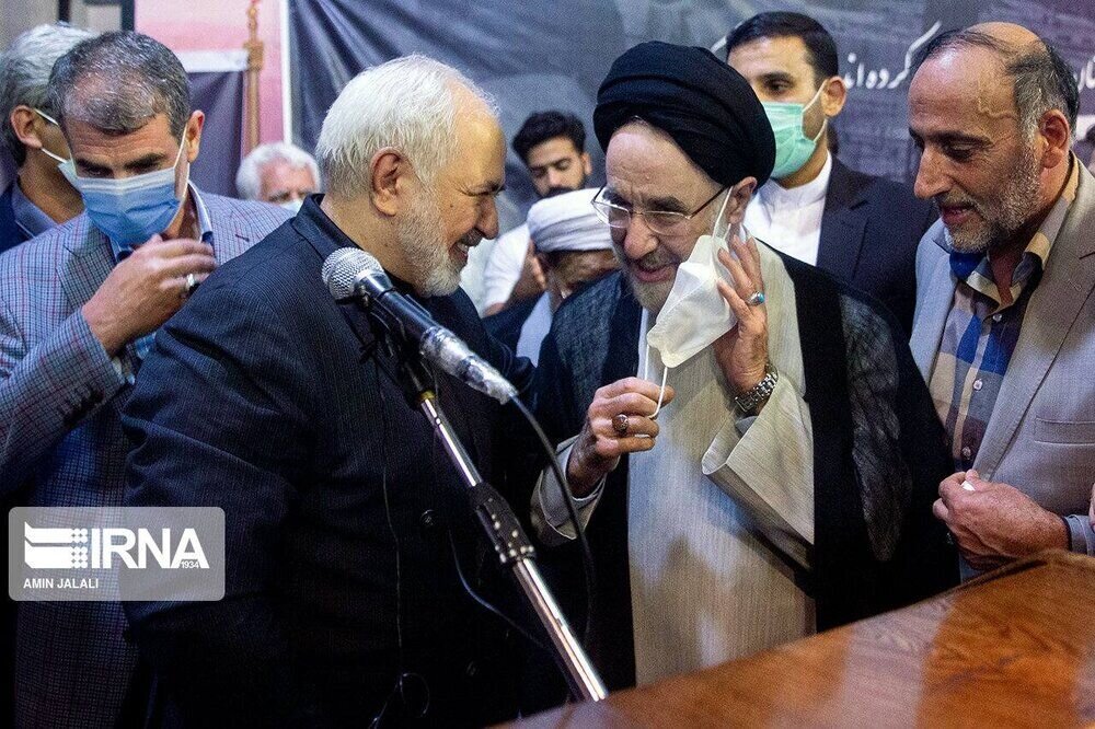 ناگفته های ظریف از دیدار مهم با خاتمی : به التماس افتادم