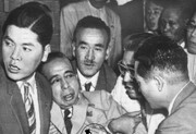 ببینید | تکرار تاریخ؛ تصاویری زیرخاکی از لحظه ترور پدربزرگ شینزو آبه در سال ۱۹۶۰