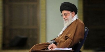 اگر در سه دهه گذشته، آیت‌الله خامنه‌ای حضور نداشت، انقلاب به ضدانقلاب تبدیل شده بود