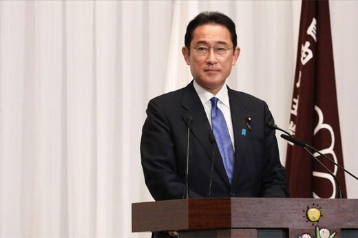 ببینید | اشک‌های نخست وزیر ژاپن مقابل دوربین‌ها در واکنش به خبر ترور شینزو آبه 