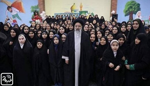 «رد گم کنی» دولت است یا توطئه ای علیه رئیسی؟ / صادقی : دولت ، تمرکز روی حجاب را جایگزین بهبود معیشت مردم کرده «رد گم کنی» دولت است یا توطئه ای علیه رئیسی؟ / صادقی : دولت ، تمرکز روی حجاب را جایگزین بهبود معیشت مردم کرده