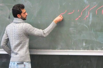 ببینید | آموزش خوشنویسی فارسی به دانشجویان آلمانی توسط یک دانشجوی خلاق ایرانی